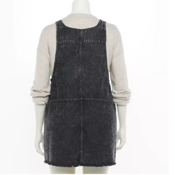 NWT Juniors' SO® Scoop Front Pinafore Dress Black Wash Denim - Picture 4 of 14